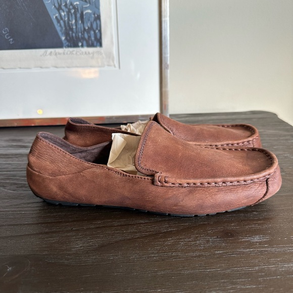 Men’s Ugg Hunley Moccasin Shoes - Picture 2 of 6